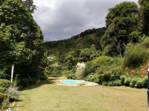 Casa rústica no Vale das videiras